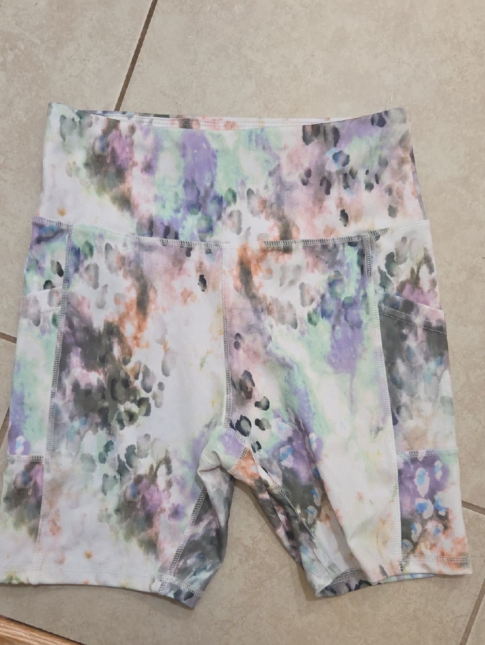 Women's High-Waist Tie-Dye Workout Shorts - Multicolor